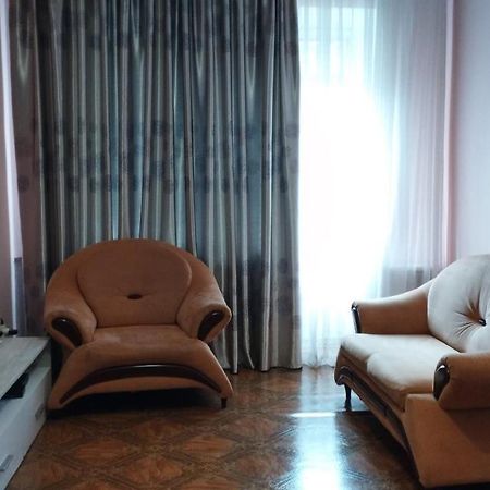 2К. Центр Возле Гуливера.Бассейная 10 Apartment Kyiv Exterior photo
