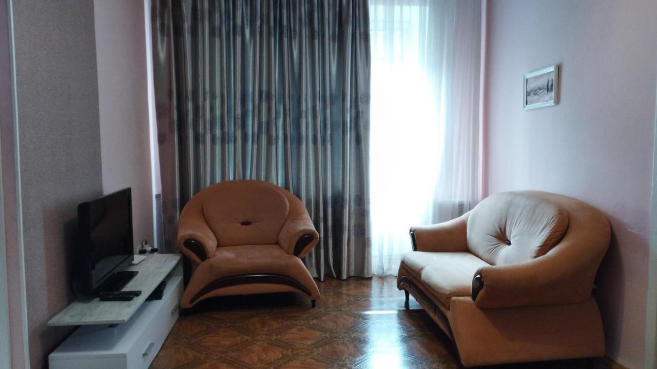 2К. Центр Возле Гуливера.Бассейная 10 Apartment Kyiv Exterior photo