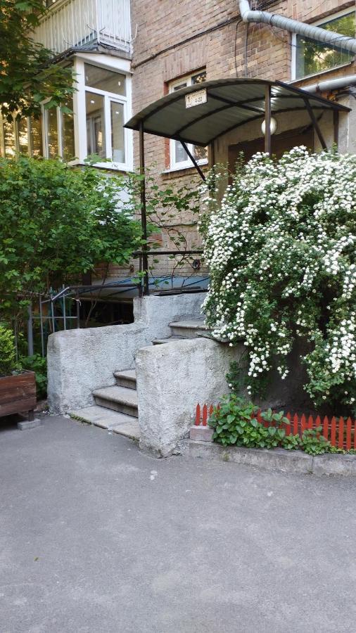 2К. Центр Возле Гуливера.Бассейная 10 Apartment Kyiv Exterior photo